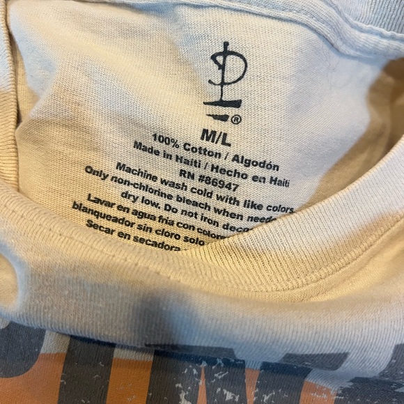 Cropped Pink Floyd Graphic Tee - Picture 2 of 2